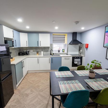 Aaron Wise - 51 Fitzhamon Apartments Cardiff Kültér fotó