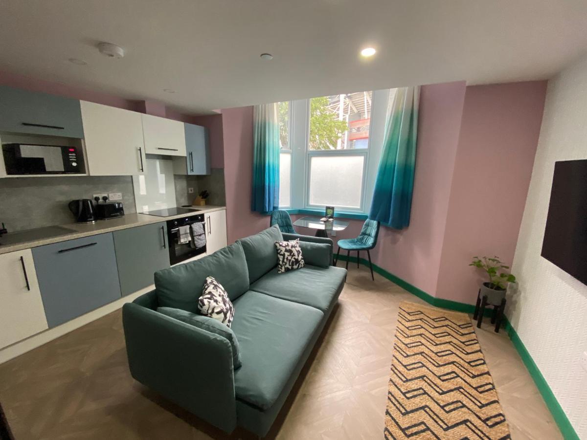 Aaron Wise - 51 Fitzhamon Apartments Cardiff Kültér fotó