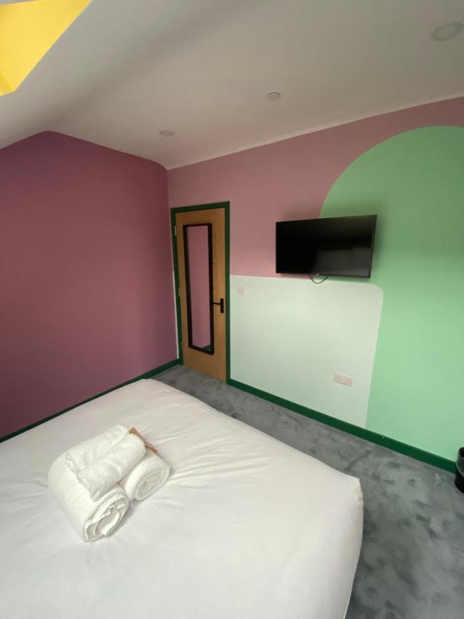 Aaron Wise - 51 Fitzhamon Apartments Cardiff Kültér fotó