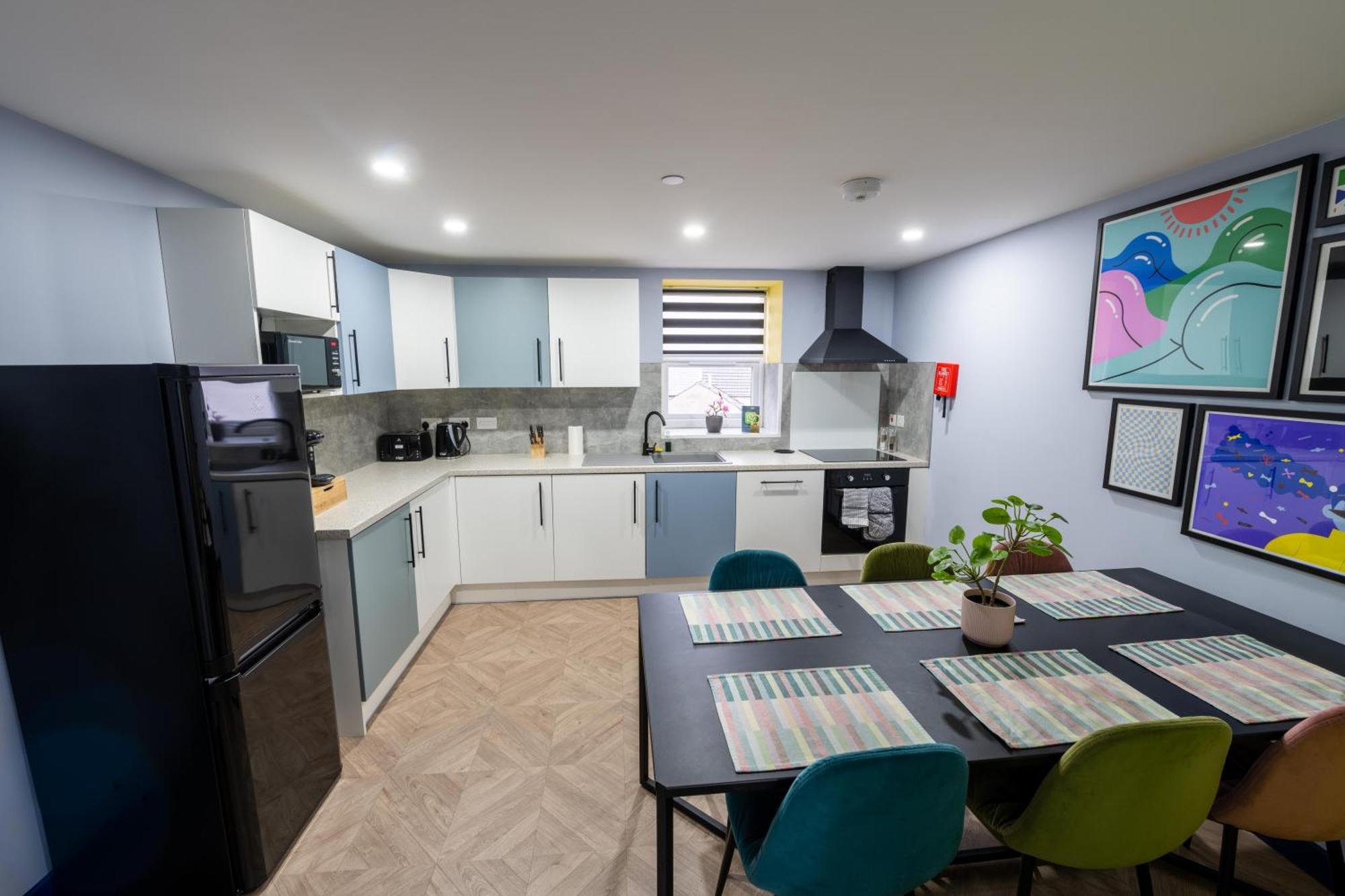 Aaron Wise - 51 Fitzhamon Apartments Cardiff Kültér fotó